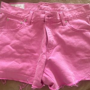 Pink Gap denim cutoff low stride shorts size 4